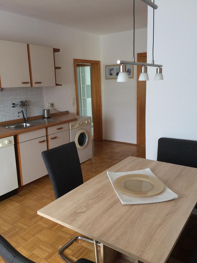 Ferienwohnung Im Gruenen Illschwang Buitenkant foto