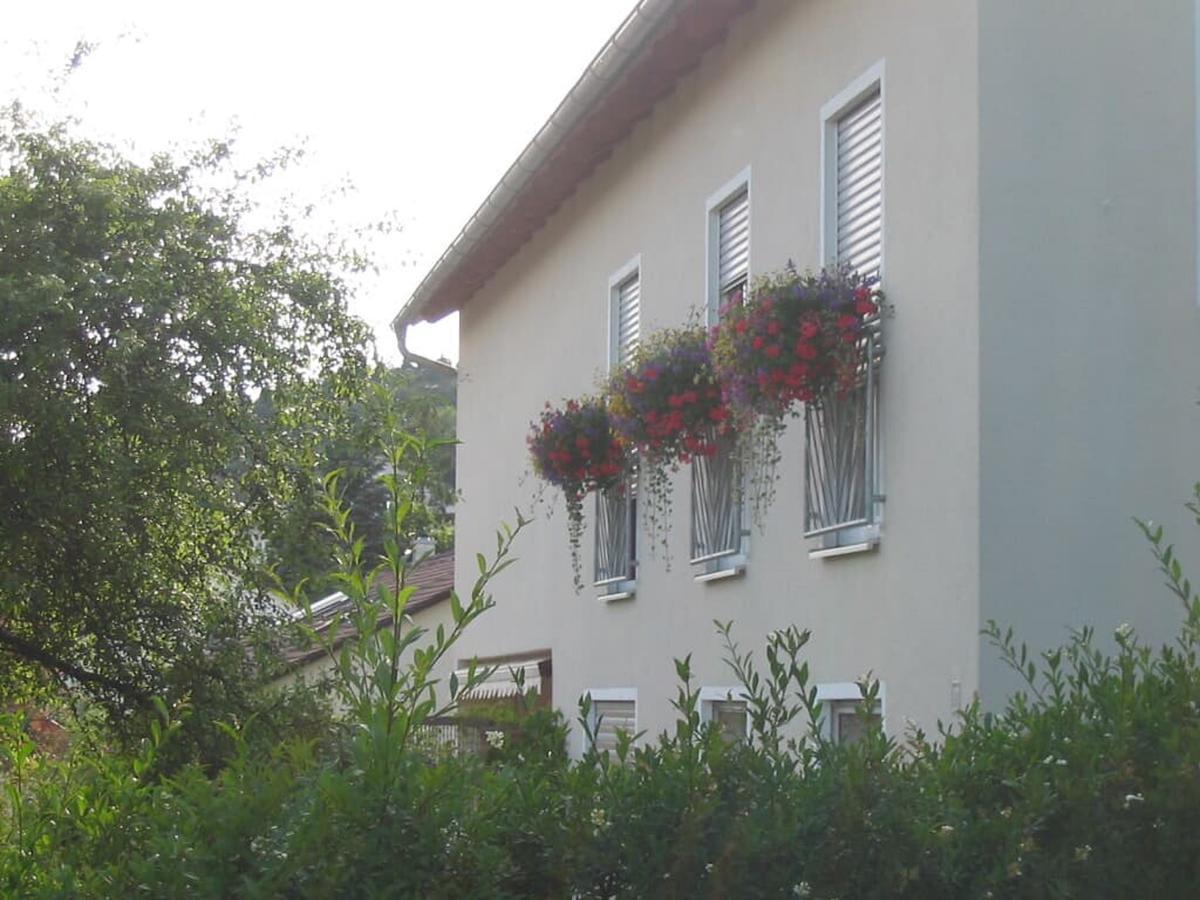 Ferienwohnung Im Gruenen Illschwang Buitenkant foto