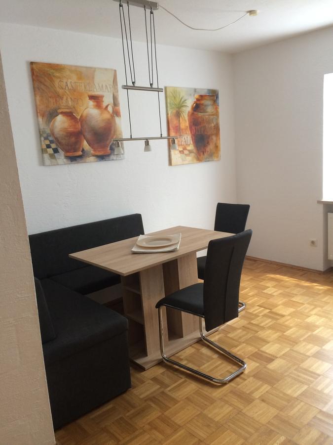 Ferienwohnung Im Gruenen Illschwang Buitenkant foto