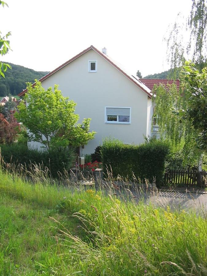 Ferienwohnung Im Gruenen Illschwang Buitenkant foto