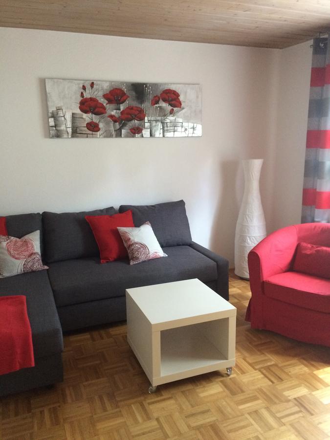 Ferienwohnung Im Gruenen Illschwang Buitenkant foto