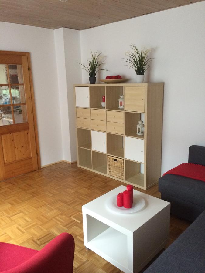 Ferienwohnung Im Gruenen Illschwang Buitenkant foto