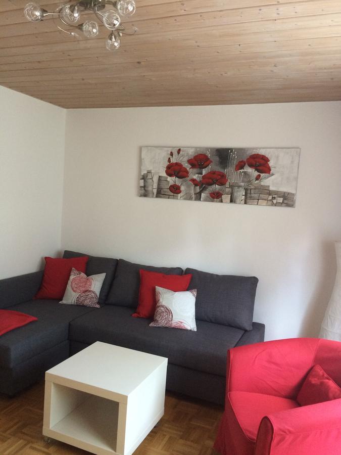 Ferienwohnung Im Gruenen Illschwang Buitenkant foto
